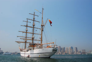 boston-harbor-tall-ship-guayas