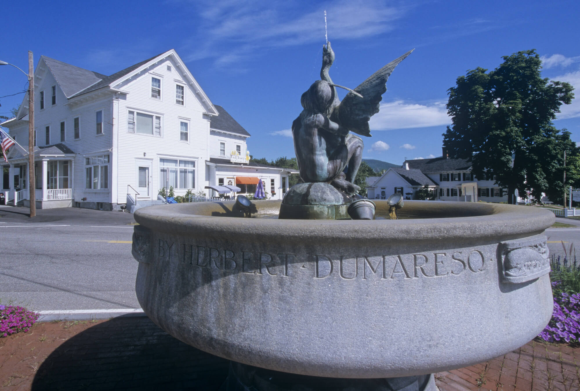 lake-winnipesaukee-kona-fountain