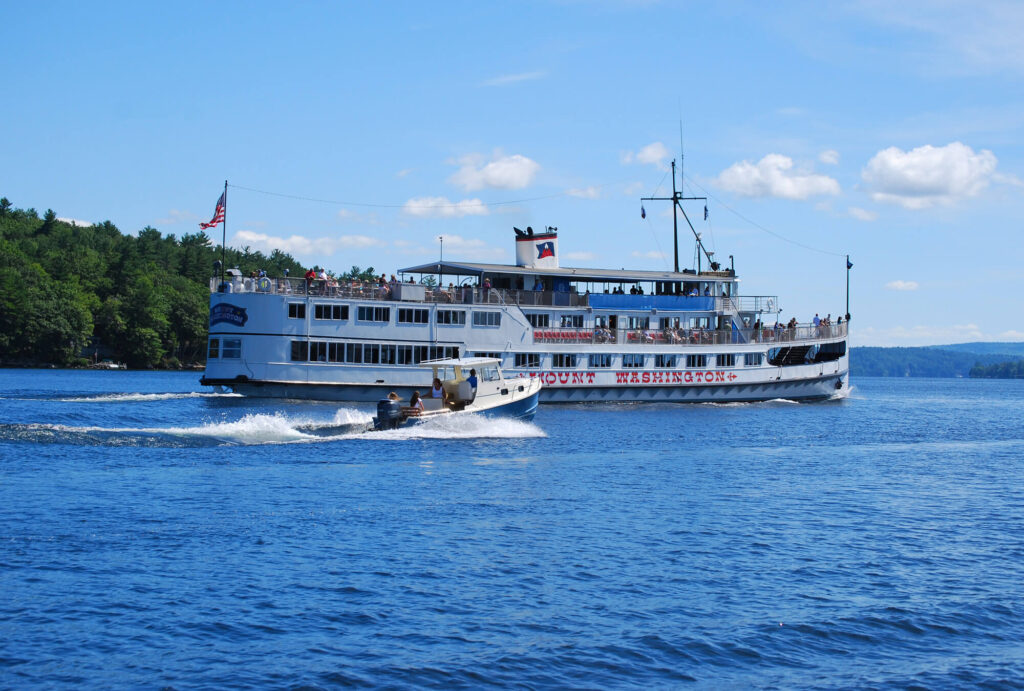 lake-winnipesaukee-mount-washington