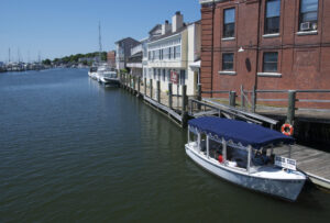 mystic-neb-tour-boat