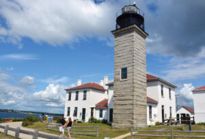 jamestown-beavertail-lighthouse
