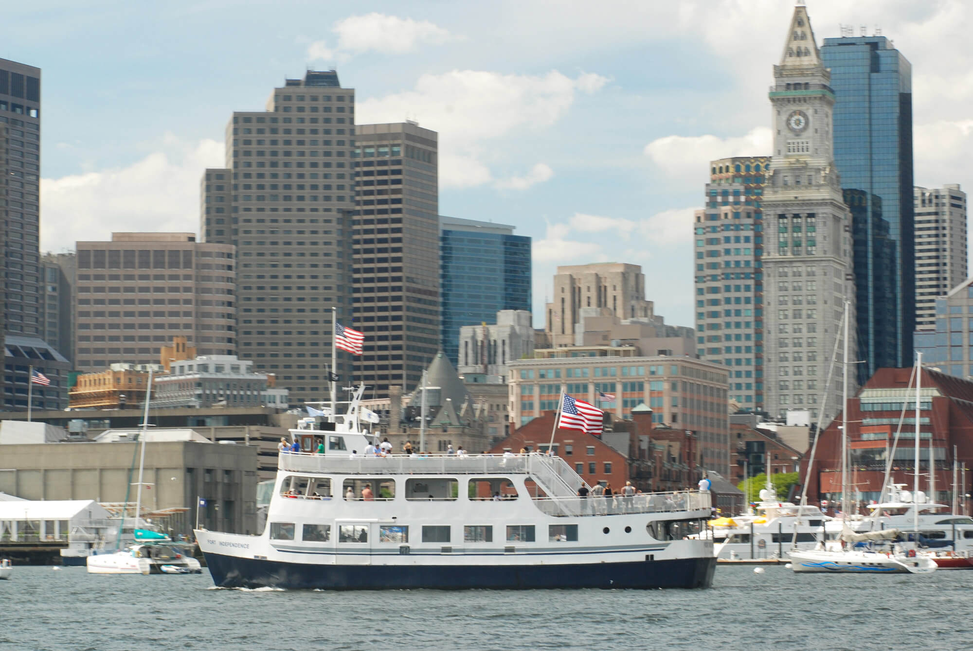 boston-harbor-tour-boats