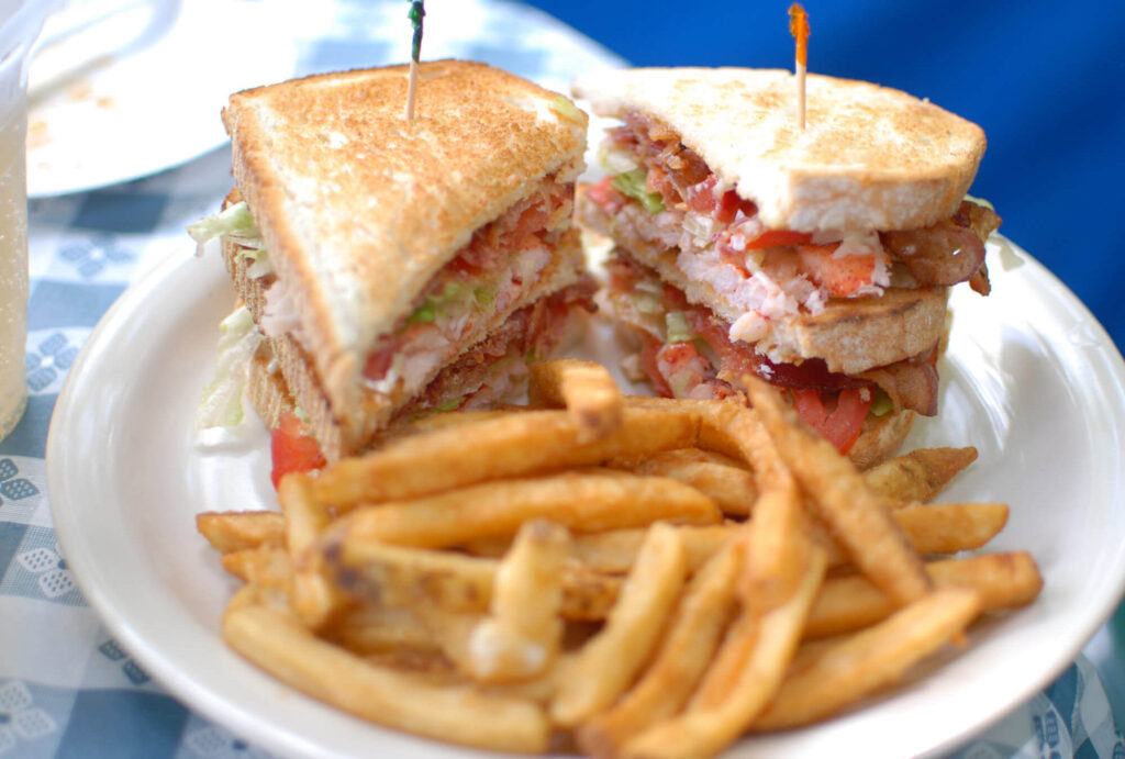 fryes-maine-lobster-club