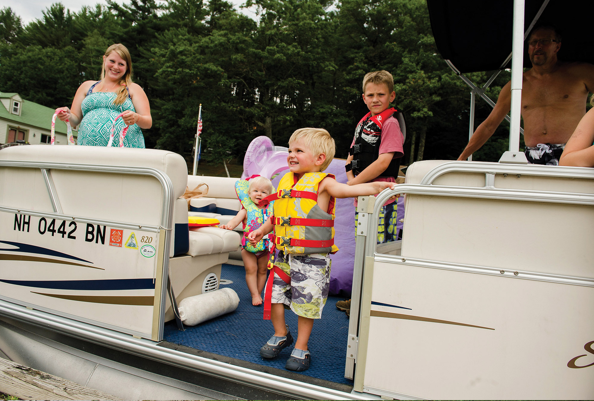 lake-sunapee-pontoon-boat-final