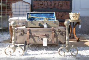 plymouth-main-street-antiques