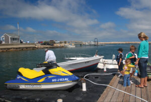 plymouth-family-skiff-rental