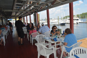 east-greenwich-az-finns-restaurant