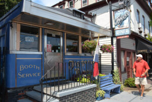 east-greenwich-pk-jiggers-diner