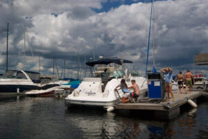 inland-sea-vt-tr-fuel-dock