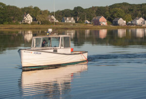Heading out for a day's work. kennebunk-jd-workboat