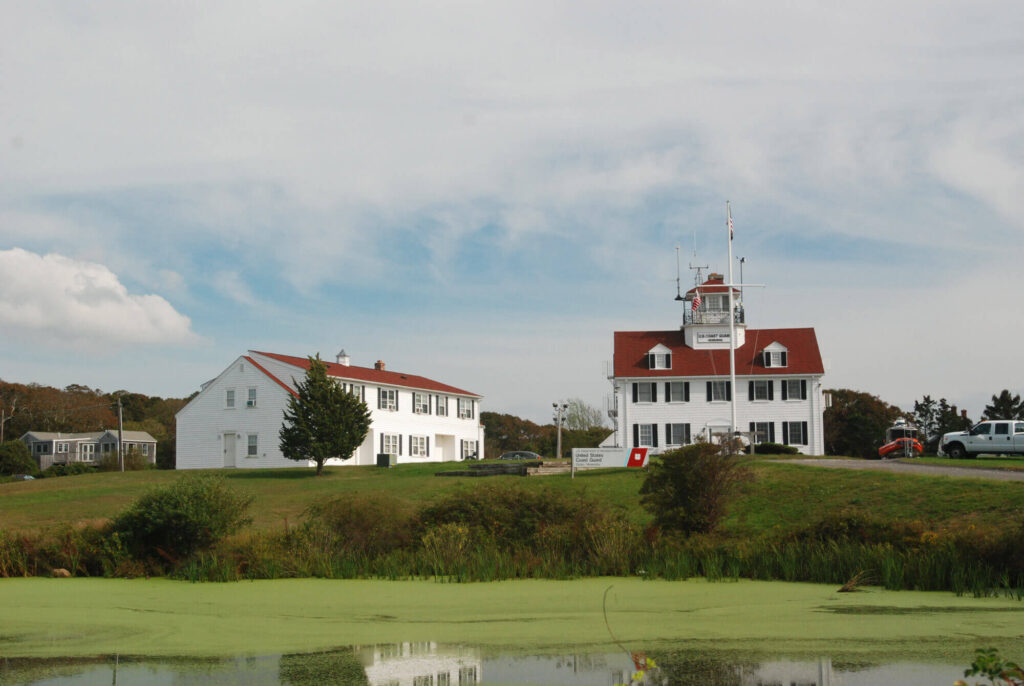 menemsha-tr-coast-guard-station