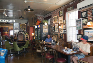 new-london-cd-muddy-waters-cafe