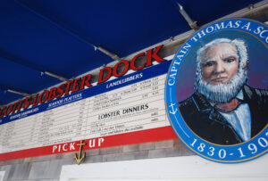 new-london-tr-captain-scotts-lobster-dock