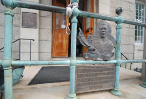 new-london-tr-u-s-custom-house