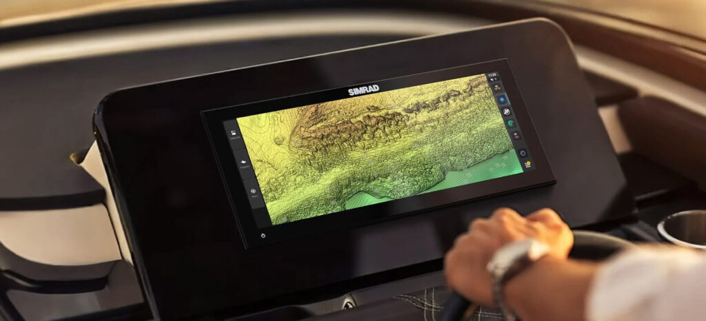 simrad-nsx-ultrawide-helm