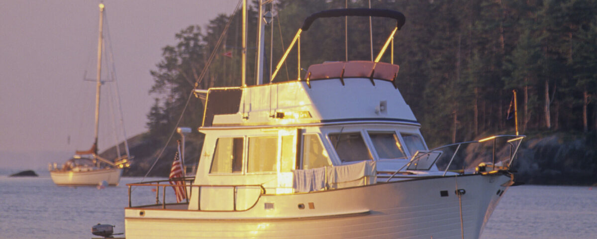 camden-jd-powerboat-on-mooring