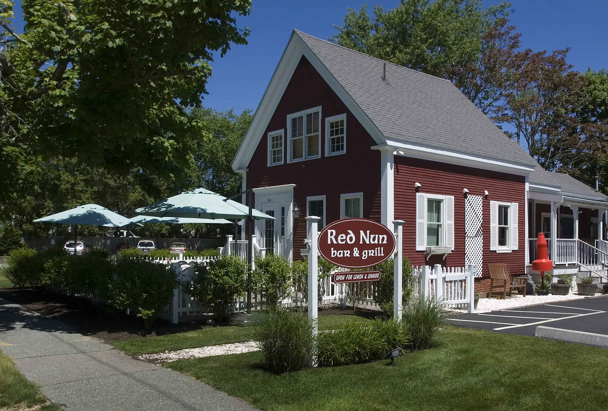 chatham-tc-red-nun-bar-grill