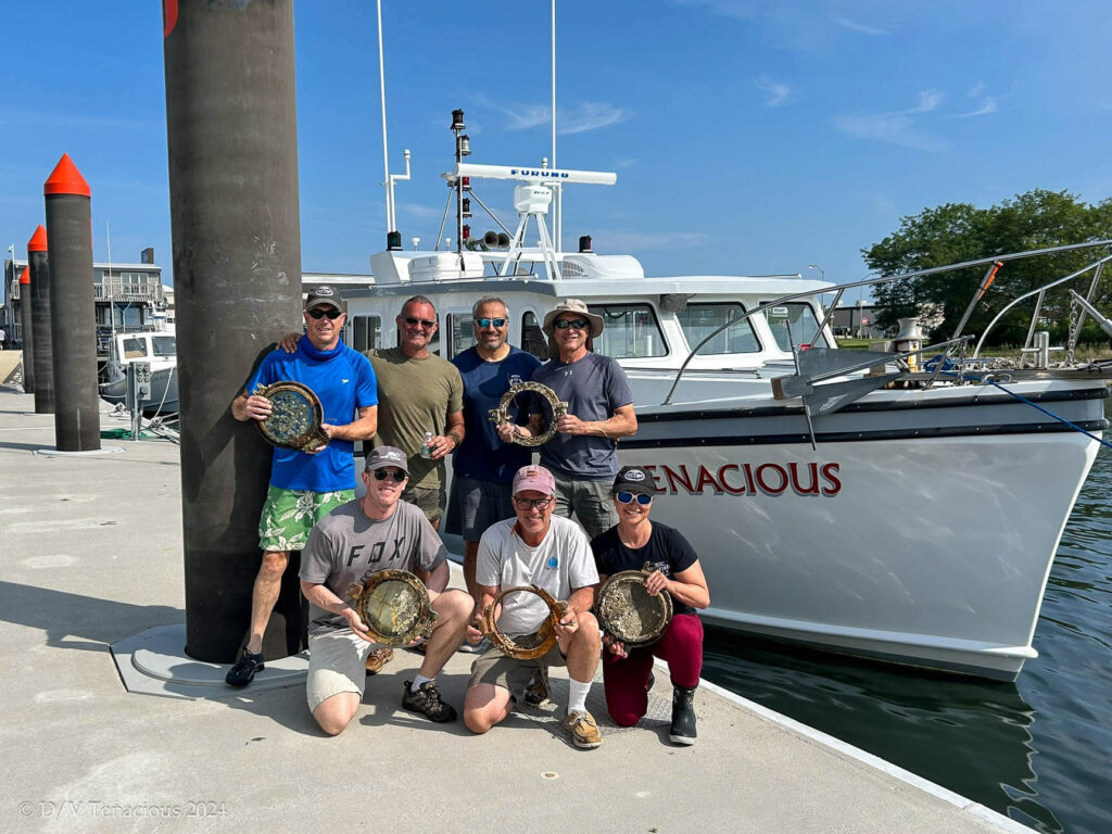 le-lyonnais-ship-found-d-v-tenacious-crew