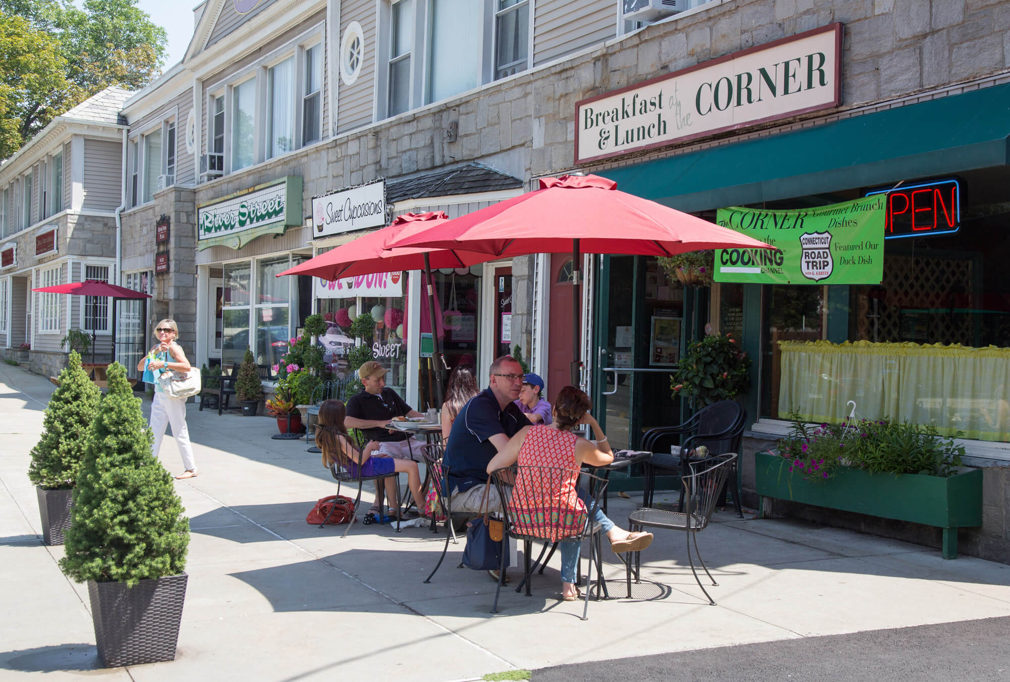 milford-cd-new-haven-ave-shops