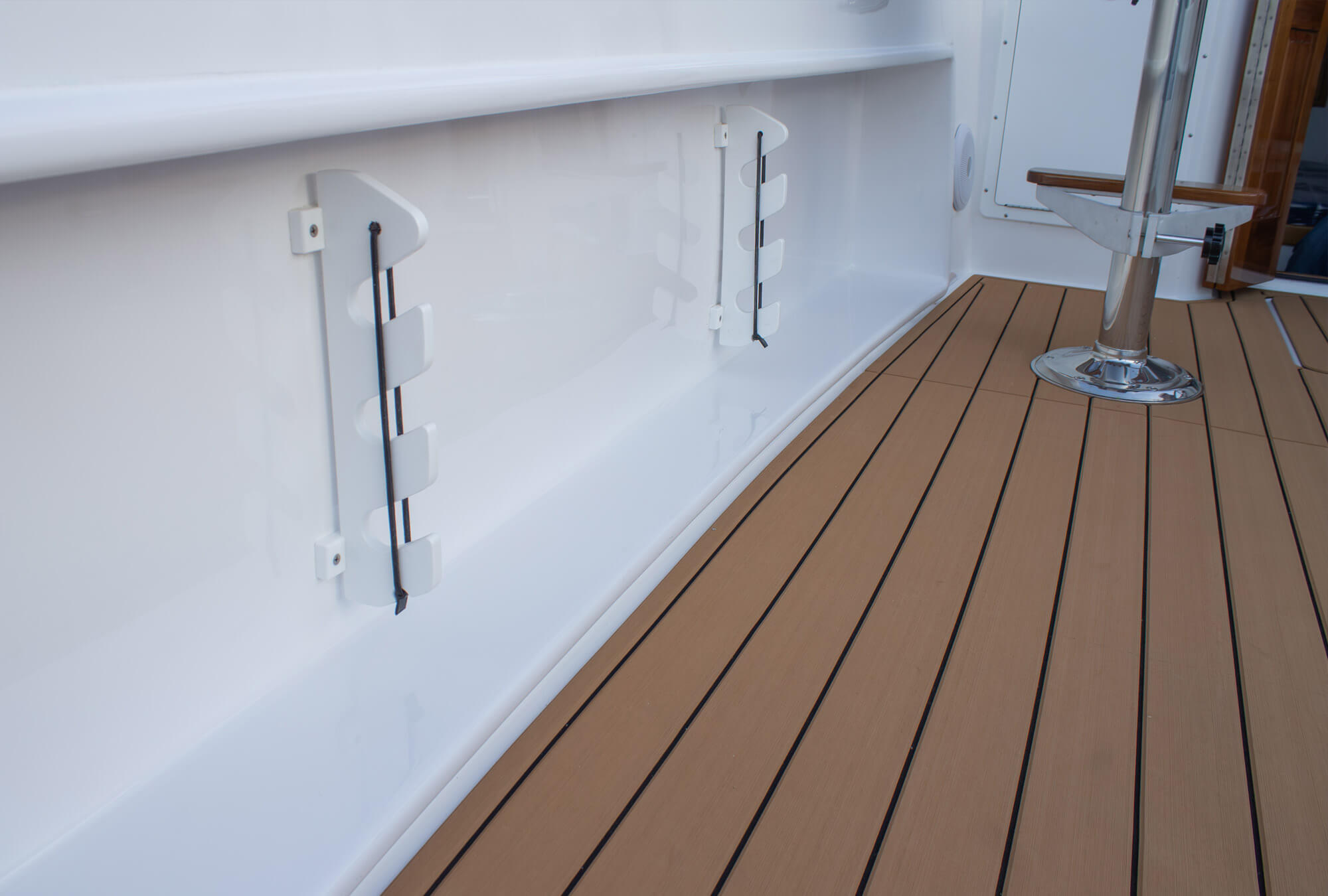 new-harbor-boats-28-rod-holders