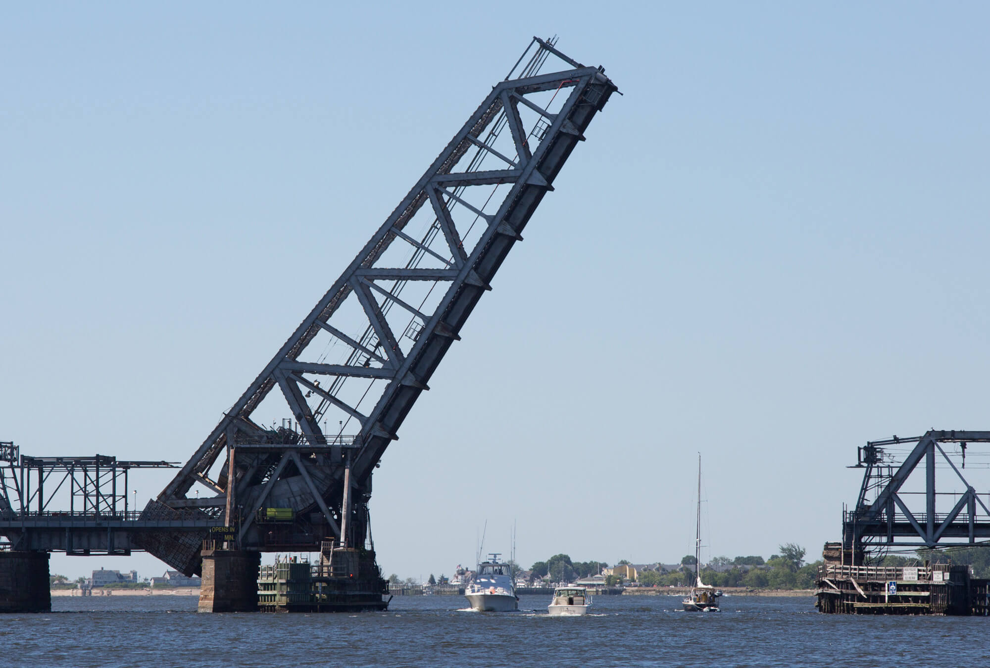 old-saybrook-cbd-railway-bridge