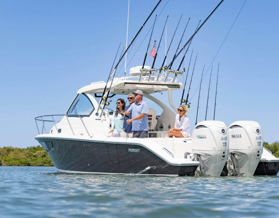 pursuit-os-325-offshore-fishing