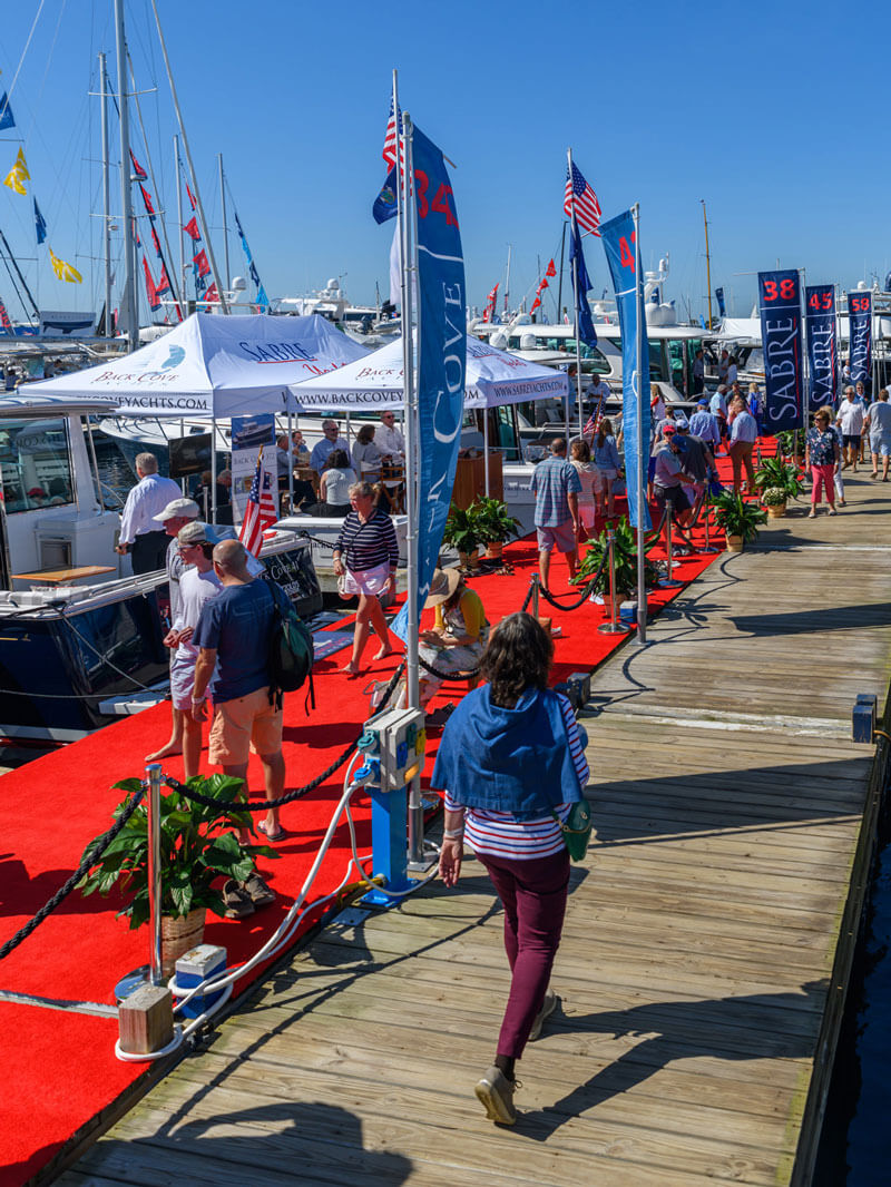 newport-boat-show-boardwalk-sabre