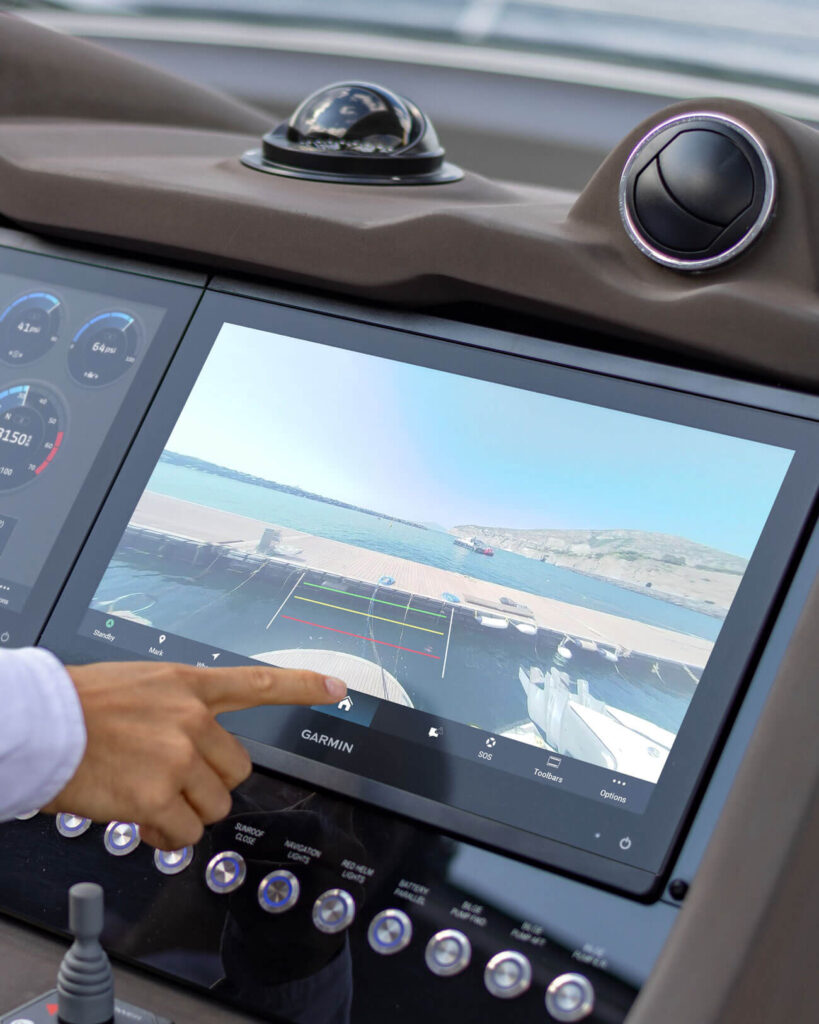 garmin-gc-255-245-helm-station