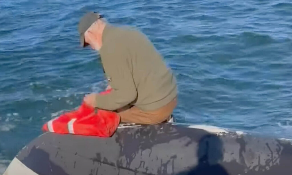 man-rescued-off-cape-cod-given-life-jacket