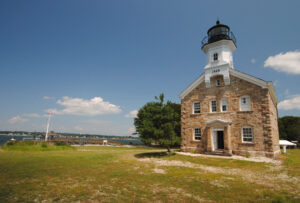 norwalk-tr-shefield-island-light