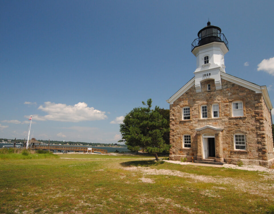 norwalk-tr-shefield-island-light