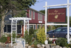 wellfleet-tc-wicked-oyster