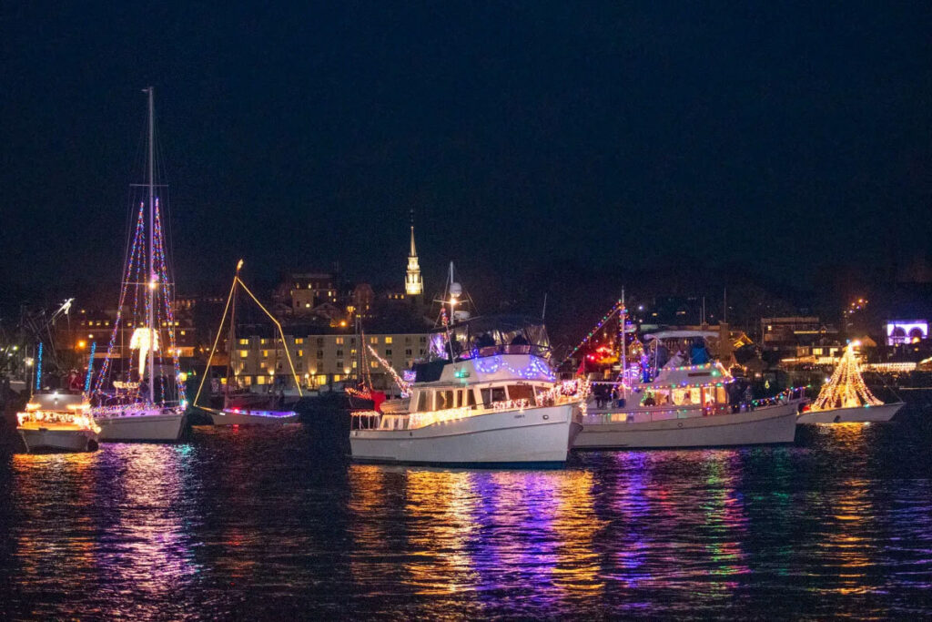 newport-illuminated-boats-parade-credit-david-hansen