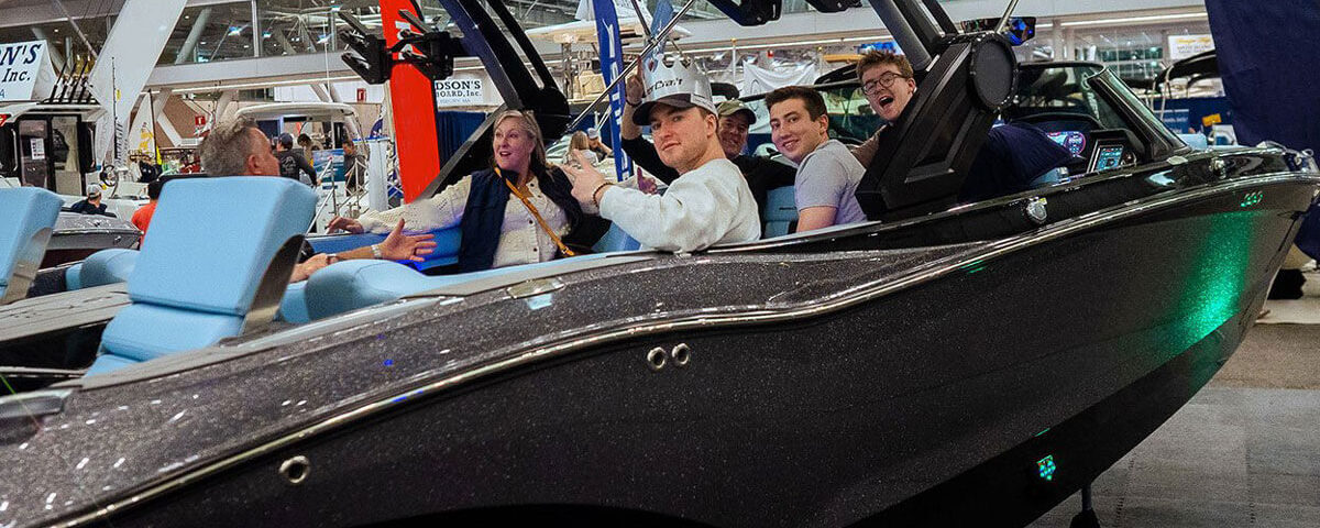 buying-first-boat-ne-boat-show-enjoy-boats