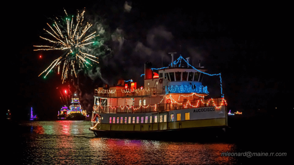 portland-boat-parade-aucocisco-mikeleonard