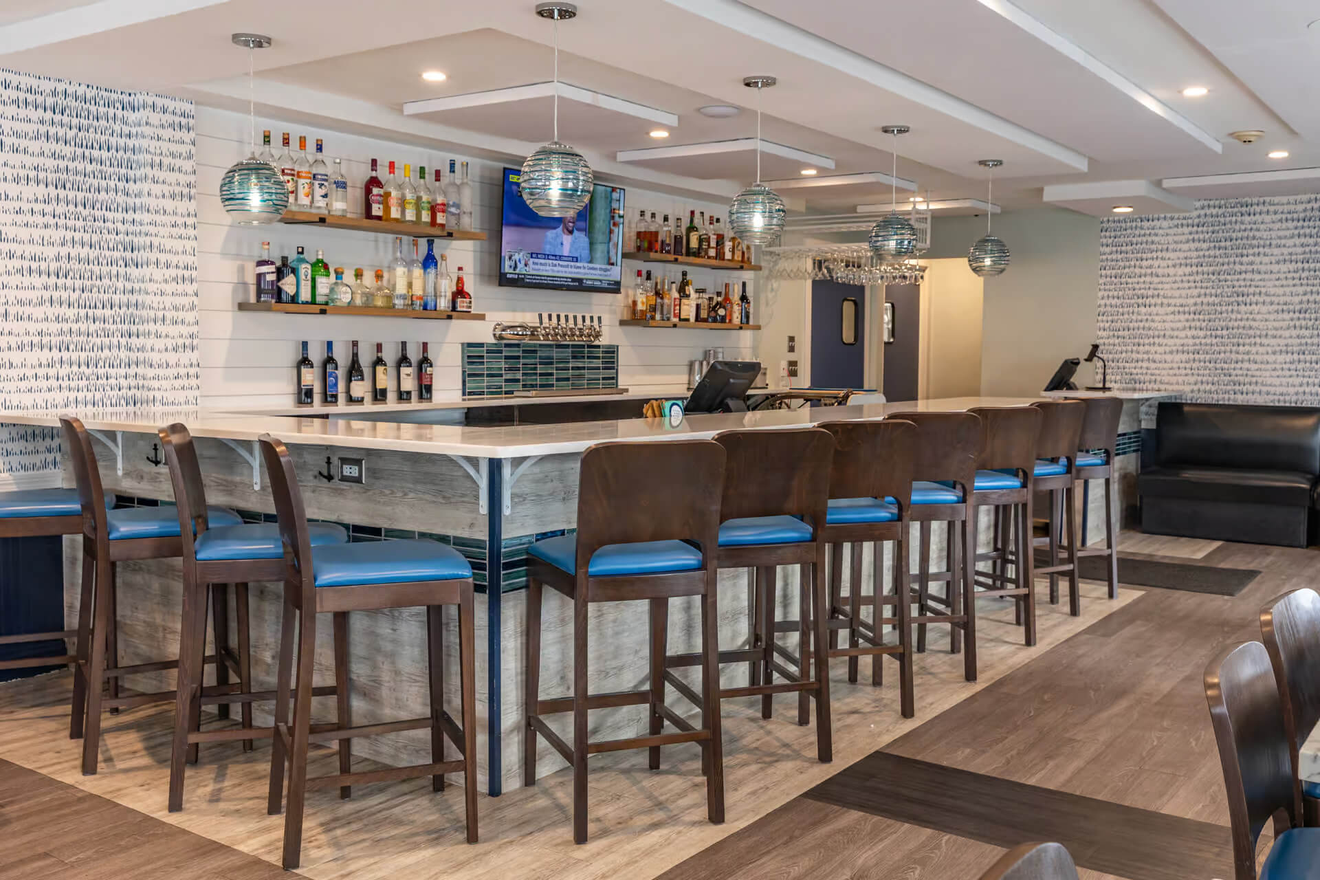 wickford-on-water-bar-interior
