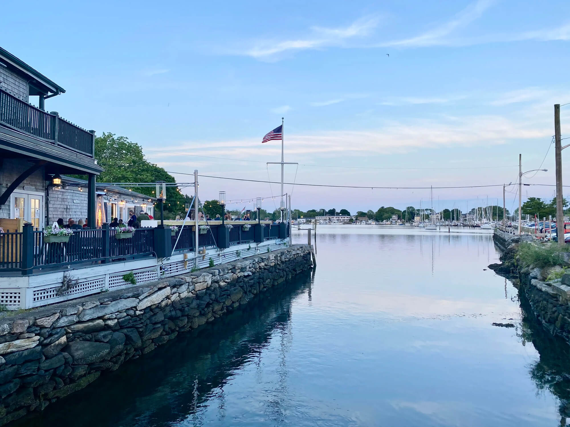 wickford-on-water-outdoor-dining