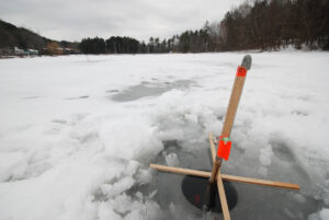 ice-fishing-lake-champlain-tomr-ice-fishing