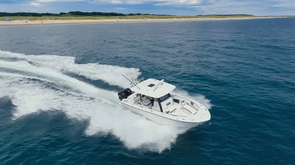 robalo-r300-center-console-aboove-cape-cod-ai