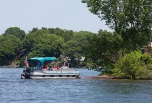 candlewood-cd-pontoon