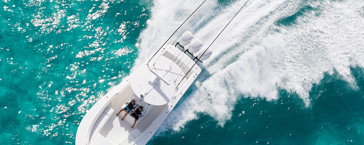 regulator-35-cc-above-blue-water