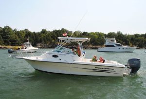 hingham-tr-famiy-boating