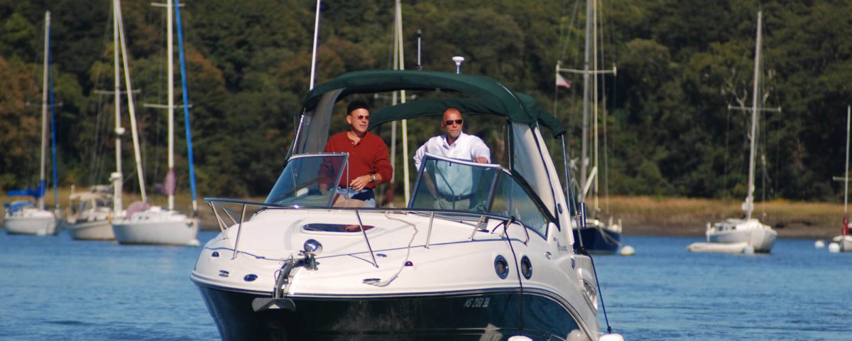 hingham-tr-heading-in-powerboat