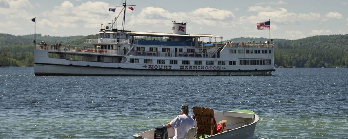 wolfeborough-kb-mt-washington-with-small-boat