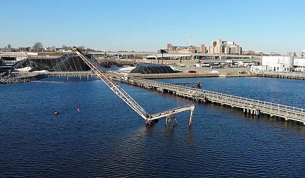 providence-river-barge-removal-crane