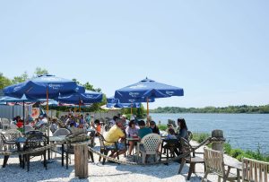 tiverton-az-outdoor-dining-evelyns