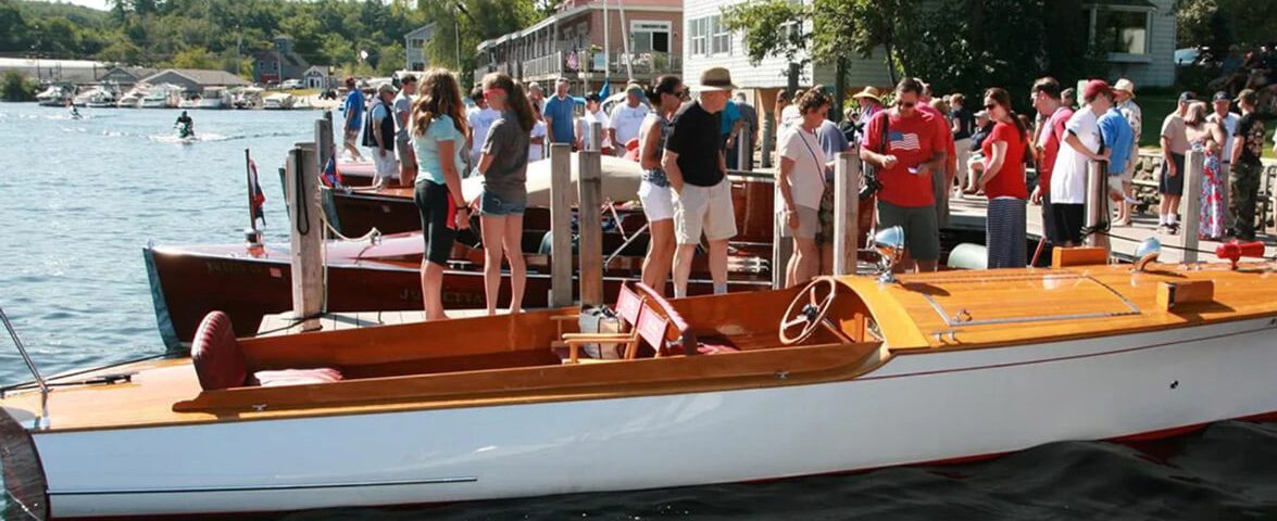alton-bay-boat-show-checking-boats-nh-boat-museum