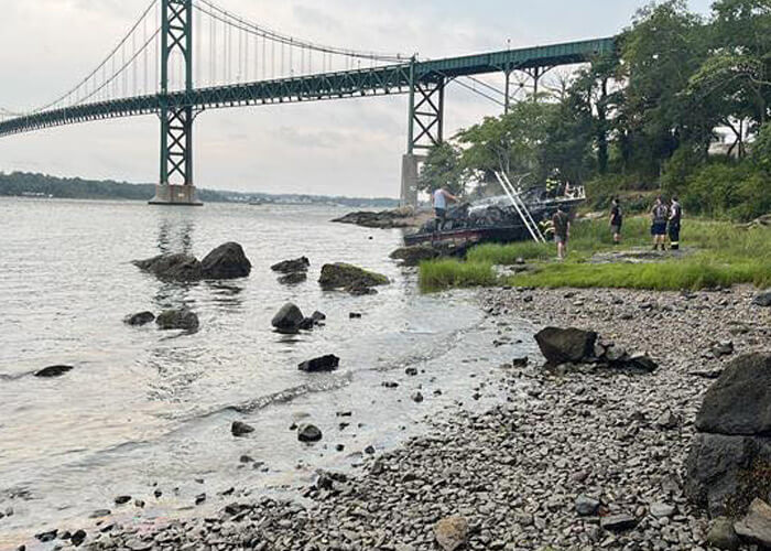 boat-fire-mt-hope-bay-clean-up-photo-uscoast-guard
