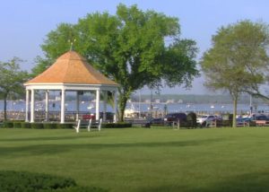 mattapoisett-neb-town-green