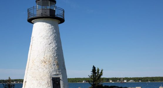 mattapoisett-ned-pt-light-wikipedia-balon-greyjoy